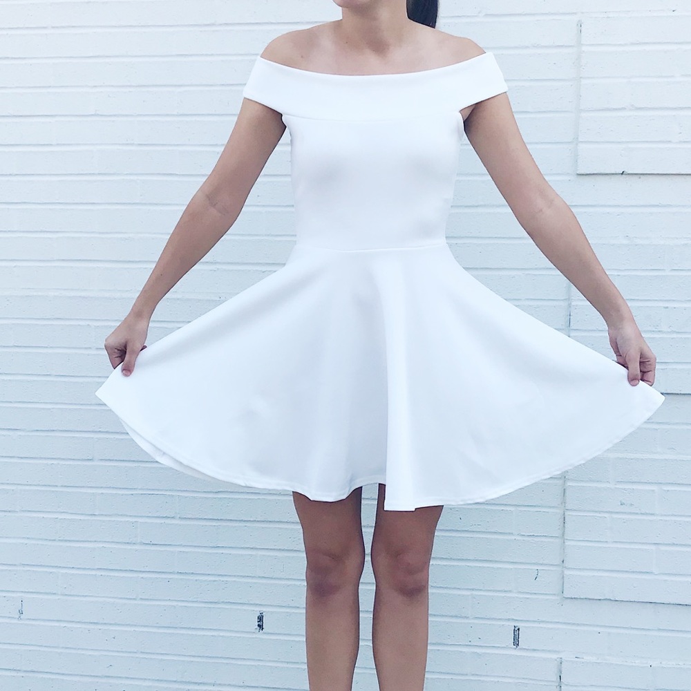 White off the shoulder dress - Picture 2 of 2